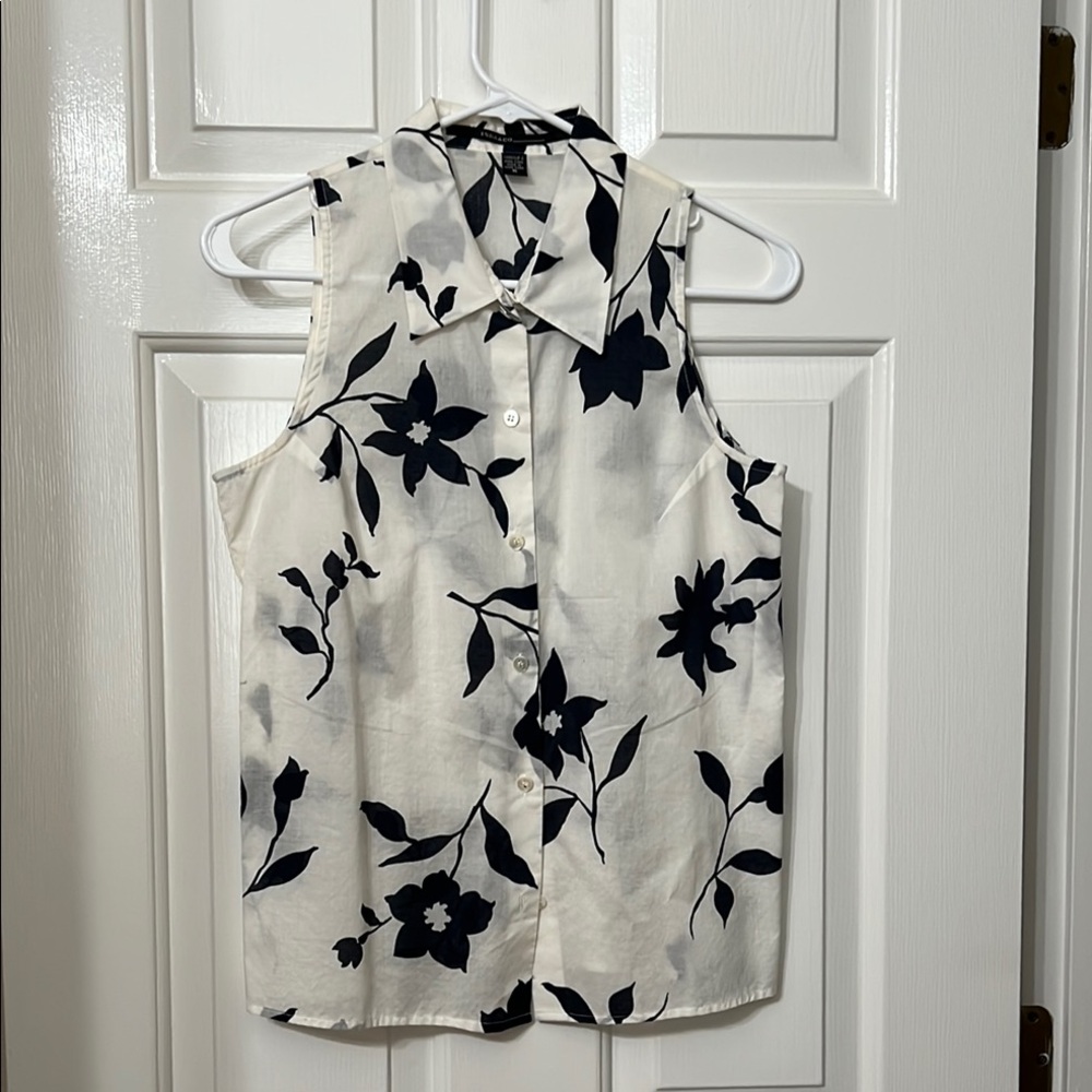 Isda & Co Sleeveless Blouse